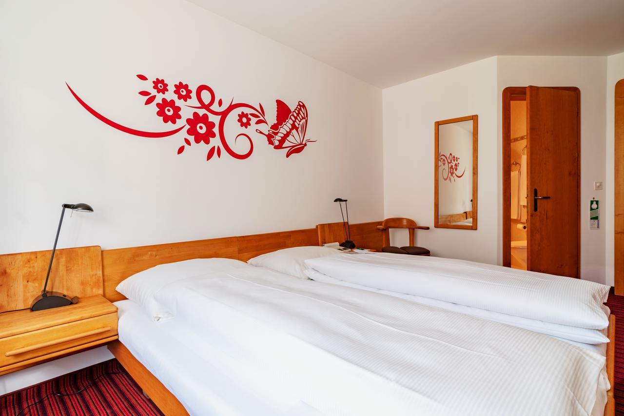 Typically Swiss Hotel Altana Scuol Exterior foto