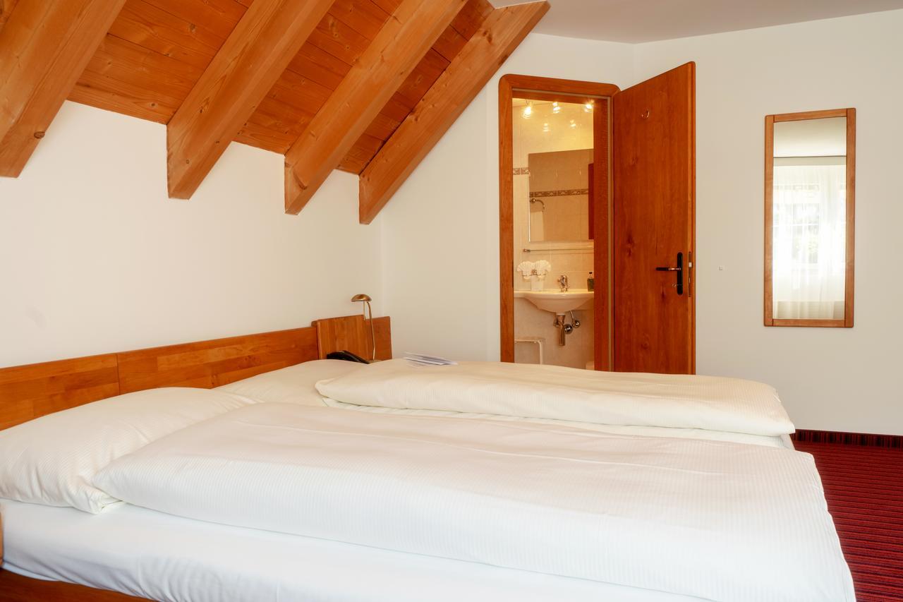 Typically Swiss Hotel Altana Scuol Exterior foto