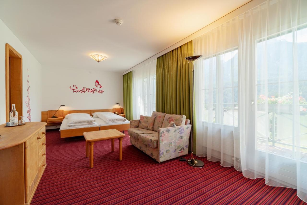 Typically Swiss Hotel Altana Scuol Exterior foto