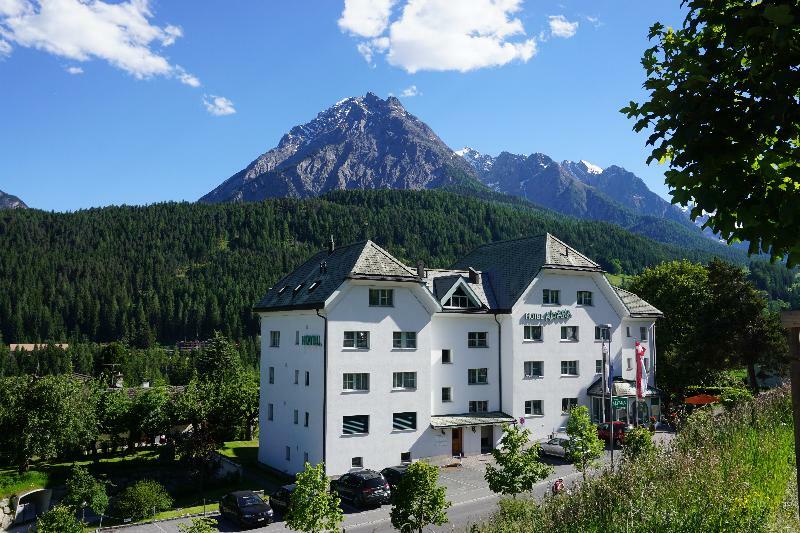 Typically Swiss Hotel Altana Scuol Exterior foto